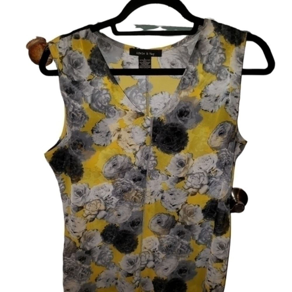 Adele & May sleeveless blouse size L no flaws beautiful print